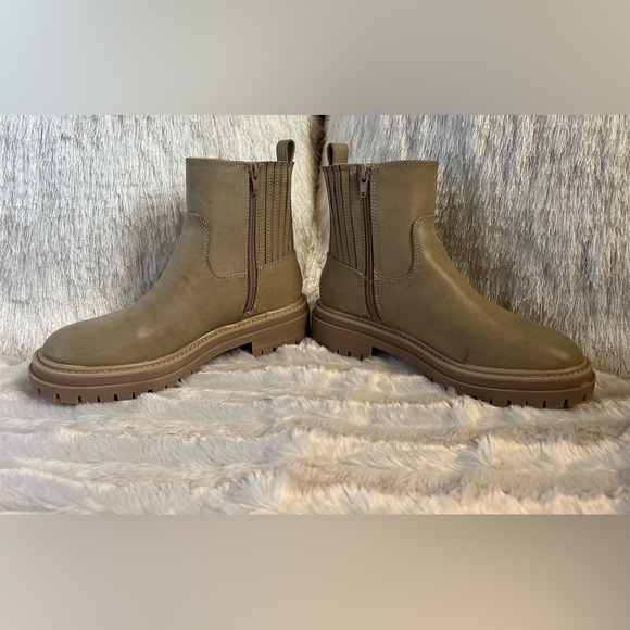 NWOT TIME and TRU Memory Foam Tan Waterproof Boots - Picture 7 of 15